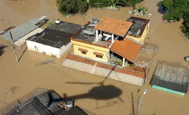 A cidade de Mário Campos foi uma das últimas a fazer o decreto (Jackson Romanelli/EM/D.A.Press) A cidade de Mário Campos foi uma das últimas a fazer o decreto (Jackson Romanelli/EM/D.A.Press)