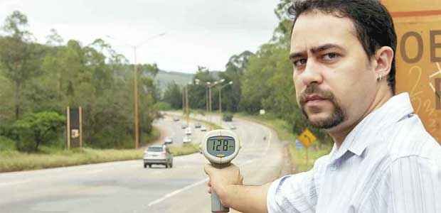 Frederico Rodrigues registra abuso em �rea onde limite de velocidade j� � alto (JAIR AMARAL/EM/D.A PRESS)