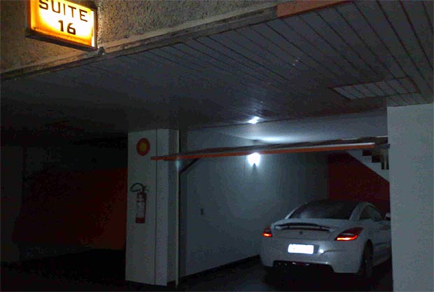 Empresário chegou a motel com mesmo carro usado para sair de mansão em Nova Lima
(Alexandre Carneiro/EM/D.A.Press) Empresário chegou a motel com mesmo carro usado para sair de mansão em Nova Lima
(Alexandre Carneiro/EM/D.A.Press)