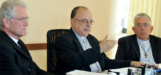 Representantes da CNBB enviaram carta à presidente Dilma reafirmando a posição da Igreja Católica contra o aborto (Elza Fiúza/ABr) Representantes da CNBB enviaram carta à presidente Dilma reafirmando a posição da Igreja Católica contra o aborto (Elza Fiúza/ABr)