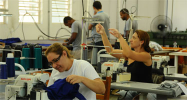 Na cidade há cerca de 1,5 mil empresas de vários portes que produzem 25 milhões de peças por ano (Euler Junior/EM/D.A Press) Na cidade há cerca de 1,5 mil empresas de vários portes que produzem 25 milhões de peças por ano (Euler Junior/EM/D.A Press)