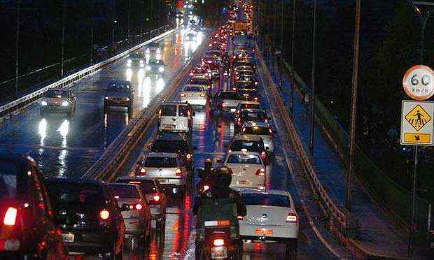 Chuva que caiu nessa quinta-feira testou a paciência de motoristas na capital mineira