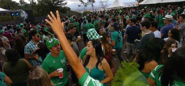 Cerca de cinco mil pessoas estiveram no Parque das Mangabeiras em BH (Gladston Rodrigues /EM/DA Press )