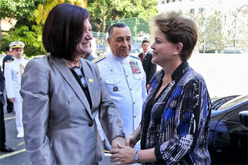 Dilma Rousseff durante a cerimônia de posse da diretora-geral da Agência Nacional do Petróleo (ANP), Magda Chambriard (Roberto Stuckert Filho/PR) Dilma Rousseff durante a cerimônia de posse da diretora-geral da Agência Nacional do Petróleo (ANP), Magda Chambriard (Roberto Stuckert Filho/PR)