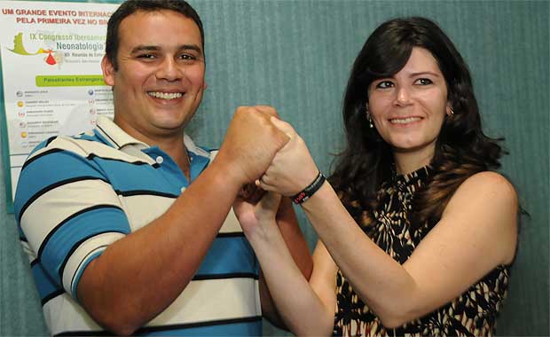 O pai, Thiago Fernandes, e a mãe, Alexandra Terzis, no Vila da Serra  (Paulo Filgueiras/EM DA Press)
