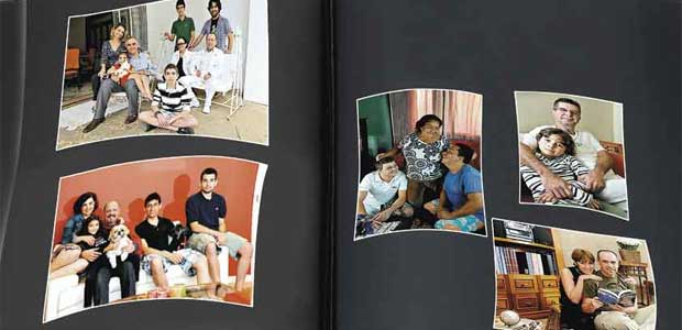 RETRATOS DA DIVERSIDADE: As três gerações da família Laborne, com enteados e filhos; Soraya Tofani, Ageeo Simões e os filhos dos casamentos anteriores; os recém-casados Rodrigo e Wanderson e Iracema, mãe de Wanderson; Paulo Barcala e o filho do segundo casamento, que tem a mesma idade do primeiro neto do publicitário; e Luiz Guilherme e Doralice, que optaram por não ter filhos
RETRATOS DA DIVERSIDADE: As três gerações da família Laborne, com enteados e filhos; Soraya Tofani, Ageeo Simões e os filhos dos casamentos anteriores; os recém-casados Rodrigo e Wanderson e Iracema, mãe de Wanderson; Paulo Barcala e o filho do segundo casamento, que tem a mesma idade do primeiro neto do publicitário; e Luiz Guilherme e Doralice, que optaram por não ter filhos
