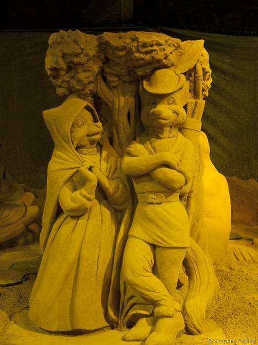 Escultura de Robin Hood na versão em desenho animado da Disney (Reprodução Internet / www.sandchurch.be) Escultura de Robin Hood na versão em desenho animado da Disney (Reprodução Internet / www.sandchurch.be)