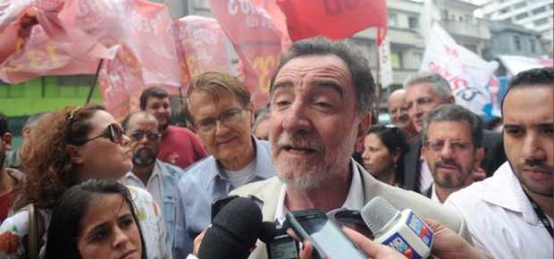 'A prefeitura é pública e é razoável que as pessoas que lá trabalham possam ter suas opções políticas', disse o candidato do PT  (Leandro Couri/EM/D.A Press)