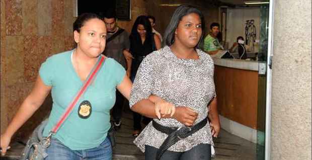 Familiares do rapaz saíram da corregedoria às pressas Familiares do rapaz saíram da corregedoria às pressas