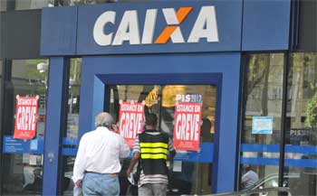 Maioria das agências da Caixa vão permanecer fechadas, diz sindicato ( Sidney Lopes/EM/D.A Press) Maioria das agências da Caixa vão permanecer fechadas, diz sindicato ( Sidney Lopes/EM/D.A Press)