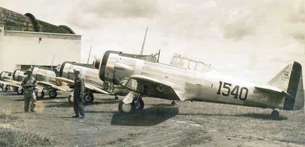 Solenidade de entrega de 10 aviões à Força Aérea Brasileira (FAB), em março de 1950, na fábrica de Lagoa Santa
 (ARQUIVO EM)
