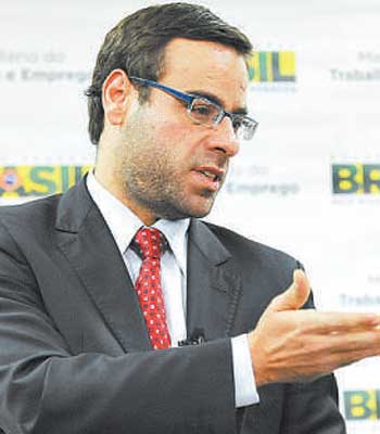 'Qualquer mudança na legislação trabalhista terá que ser discutida amplamente com a sociedade, comos representantes dos trabalhadores dos empregadores e o governo'
 (FABIO RODRIGUES POZZEBOM/D.A PRESS - 22/5/12)