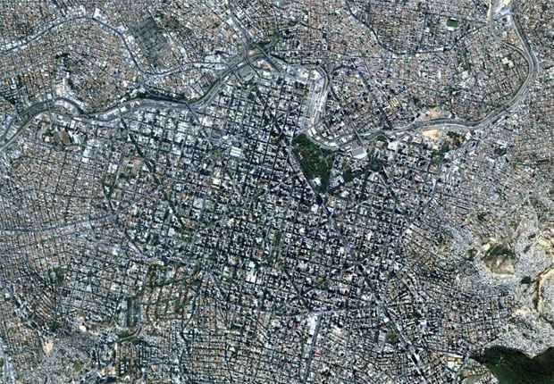 Belo Horizonte exibe traçado geométrico, evidenciado pelas imagens da Nasa (Wired/Nasa/Reprodução)