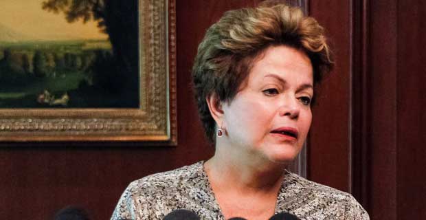 Presidente se emociona em pronunciamento, ainda no Chile (ROBERTO STUCKERT FILHO / BRAZILIAN PRESIDENCY / AFP) Presidente se emociona em pronunciamento, ainda no Chile (ROBERTO STUCKERT FILHO / BRAZILIAN PRESIDENCY / AFP)