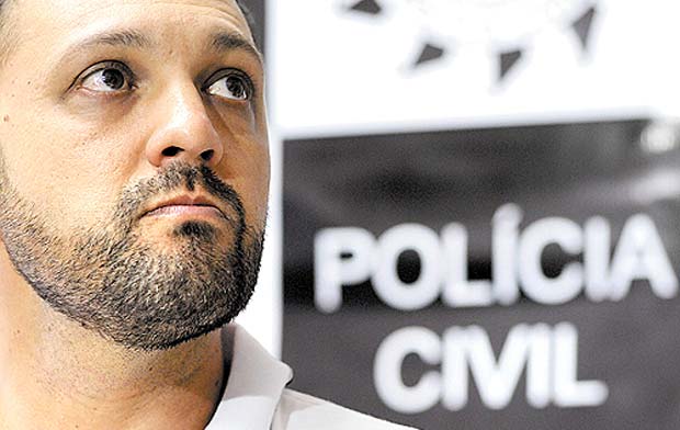 'Todos esperam um resposta. Eu afirmo que o Rio Grande do Sul vai dar esta resposta sim. Nem que eu precise dar meu sangue. As famílias das vítimas não podem ficar com esse vazio' (Carlos Vieira/CB/D.A Press) 'Todos esperam um resposta. Eu afirmo que o Rio Grande do Sul vai dar esta resposta sim. Nem que eu precise dar meu sangue. As famílias das vítimas não podem ficar com esse vazio' (Carlos Vieira/CB/D.A Press)