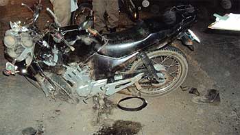 Uma das motos envolvidas na batida em Cana Verde (Divulgação Polícia Militar )