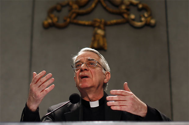 Federico Lombardi reiterou que conclave não tem data para começar e terminas (REUTERS/Alessandro Bianchi )