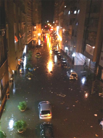 Rua do bairro Flamengo ficou alagada depois de temporal (Mariane Quintela /Divulgação) Rua do bairro Flamengo ficou alagada depois de temporal (Mariane Quintela /Divulgação)
