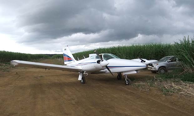 Avião interceptado pela PF transportava quase 500 quilos de cocaína (Divulgação/Polícia Federal)