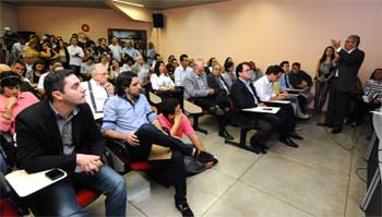 Ampliação da rede hospitalar foi assunto de audiência pública ontem na Câmara Municipal (Euler Junior/EM/D.A Press)