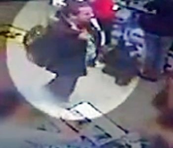 Câmeras de segurança mostram o delegado no shopping popular (Reprodução câmeras de segurança) Câmeras de segurança mostram o delegado no shopping popular (Reprodução câmeras de segurança)