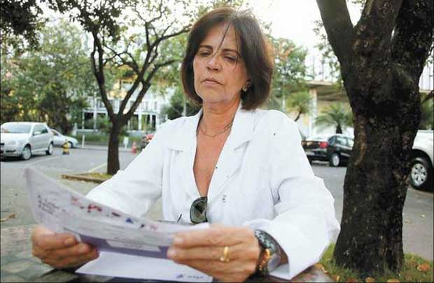 Forçada a reclamar todo mês dos erros na conta, Maria de Cássia Alvarenga foi orientada a acionar operadora na Justiça (RAMON LISBOA/EM/D.A PRESS)