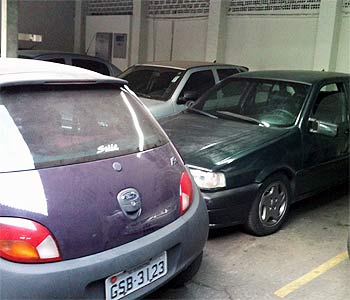 Dois carros usados pelos criminosos foram apreendidos (Thiago Lemos/EM/D.A.Press)
