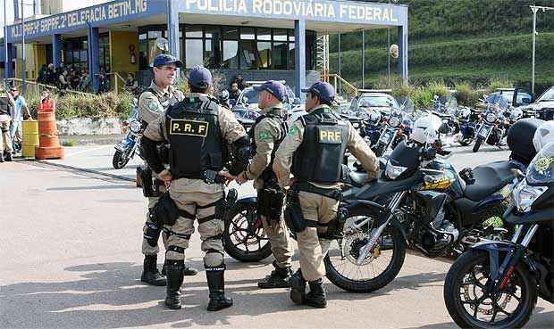 Os policiais receberam novas motos que serão usadas nas operações (Edesio Ferreira/EM/D.A Press)
