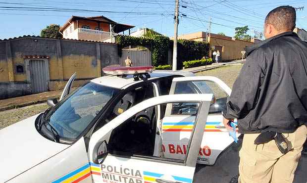 A Polícia Militar fez ronda na região, mas nenhum criminoso foi encontrado (Beto Magalhães/EM/D.A.Press)