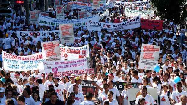 Segunda edição da marcha contou com a participação de 20 mil pessoas (Edésio Ferreira / EM / DA PRESS)