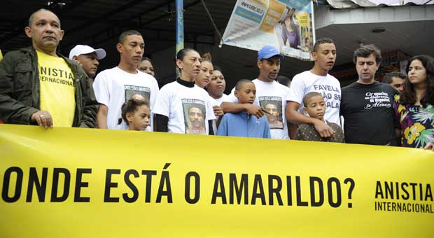 Drama vivido pela família de Amarildo é semelhante ao de parentes de várias pessoas que sumiram depois de serem abordadas por policiais em todo o país (Tânia Rêgo/ABr) Drama vivido pela família de Amarildo é semelhante ao de parentes de várias pessoas que sumiram depois de serem abordadas por policiais em todo o país (Tânia Rêgo/ABr)
