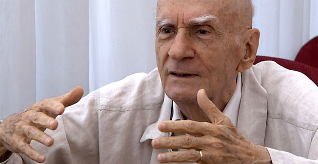 Suassuna foi internado no Hospital Real Português depois de sofrer um infarto (Robson Garcia Junior / Divulgação) Suassuna foi internado no Hospital Real Português depois de sofrer um infarto (Robson Garcia Junior / Divulgação)