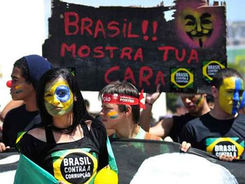 Em 2012, 8 mil pessoas protestaram no Dia da Independência (Ed Alves/CB DA Press) Em 2012, 8 mil pessoas protestaram no Dia da Independência (Ed Alves/CB DA Press)