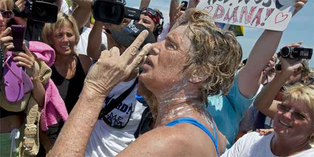 A atleta partiu no sábado de Havana e completou a prova nesta segunda-feira. (AFP PHOTO/FLORIDA KEYS NEWS BUREAU ) A atleta partiu no sábado de Havana e completou a prova nesta segunda-feira. (AFP PHOTO/FLORIDA KEYS NEWS BUREAU )