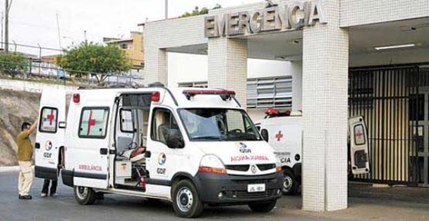 Hospital Regional do Paranoá: enquanto o médico boliviano foi afastado da função, técnico de enfermagem virou alvo da Corregedoria (Dênio Simões/Esp. CB/DA Press) Hospital Regional do Paranoá: enquanto o médico boliviano foi afastado da função, técnico de enfermagem virou alvo da Corregedoria (Dênio Simões/Esp. CB/DA Press)