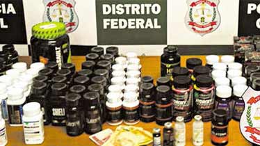 Apreensão feita na casa de um suposto vendedor de anabolizantes, em Samambaia, durante esta semana (Polícia Civil do DF/Divulgação) Apreensão feita na casa de um suposto vendedor de anabolizantes, em Samambaia, durante esta semana (Polícia Civil do DF/Divulgação)