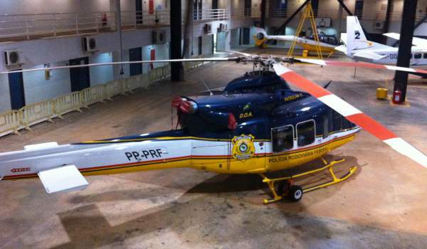 Helicóptero da Polícia Rodoviária Federal está parado e sem previsão de voltar a ser usado em missões (Reprodução/CB/D.A Press) Helicóptero da Polícia Rodoviária Federal está parado e sem previsão de voltar a ser usado em missões (Reprodução/CB/D.A Press)