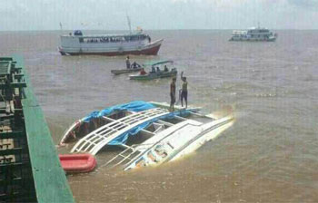 Continuam as buscas por vítimas do naufrágio de Macapá ...