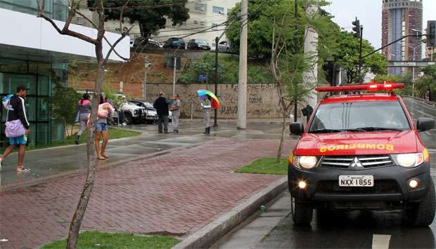 Homem morre ao cair em fosso de elevador de prédio onde fica Boulevard