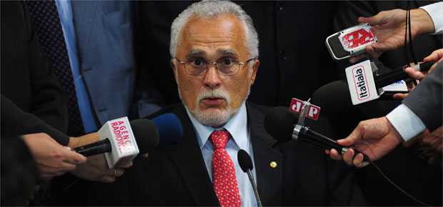 José Genoino encaminhou seu pedido de renúncia que foi apresentado antes que seu cargo fosse cassado (Antonio Araújo/ Agência Câmara ) José Genoino encaminhou seu pedido de renúncia que foi apresentado antes que seu cargo fosse cassado (Antonio Araújo/ Agência Câmara )