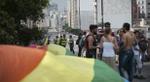 Ato no Minhocão, na região central de SP, em apoio à legalização da maconha, do aborto e do casamento igualitário no Uruguai (Marcelo Camargo/Agência Brasil) Ato no Minhocão, na região central de SP, em apoio à legalização da maconha, do aborto e do casamento igualitário no Uruguai (Marcelo Camargo/Agência Brasil)