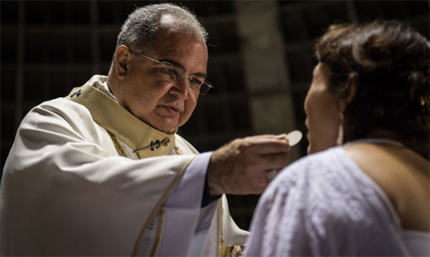 Dom Orani foi um dos dezenove cardeais nomeados por Francisco neste domingo, 12 (AFP PHOTO / YASUYOSHI CHIBA ) Dom Orani foi um dos dezenove cardeais nomeados por Francisco neste domingo, 12 (AFP PHOTO / YASUYOSHI CHIBA )
