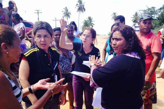 Parentes de detentos foram até o local para procurar informações (Teresa Maia/DP/D.A Press) Parentes de detentos foram até o local para procurar informações (Teresa Maia/DP/D.A Press)