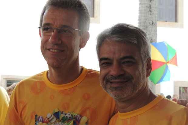 Ministro da Saúde, Arthur Chioro, acompanhou o Galo da Madrugada ao lado do senador Humberto Costa.   ( PT/Divulgação)