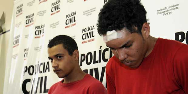 Eduardo Francis de Souza Cunha e Bruno Feitosa Coleta foram apresentados à imprensa (Jair Amaral/EM/D.A Press)