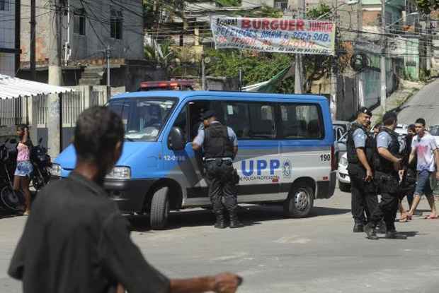 Um dia após a polícia reforçar ação na Vila Cruzeiro, tiroteios são registrados no Chapéu Mangueira e em Manguinhos (Tânia Rêgo/Agência Brasil) Um dia após a polícia reforçar ação na Vila Cruzeiro, tiroteios são registrados no Chapéu Mangueira e em Manguinhos (Tânia Rêgo/Agência Brasil)