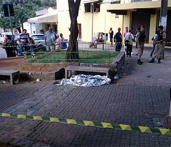A vítima foi atingida por pelo menos nove tiros (Marcelo Oliveira/EM/D.A.Press)