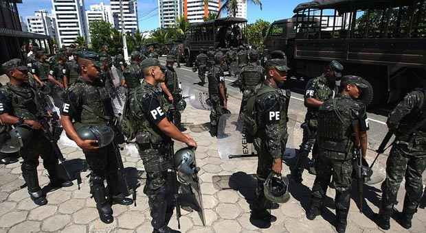Tropas federais desembarcam em Salvador (Divulgação/Exército das Estrelas) Tropas federais desembarcam em Salvador (Divulgação/Exército das Estrelas)