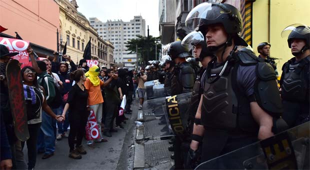 AFP PHOTO / NELSON ALMEIDA AFP PHOTO / NELSON ALMEIDA