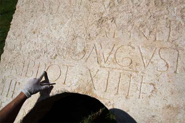 AFP PHOTO/MENAHEM KAHANA AFP PHOTO/MENAHEM KAHANA